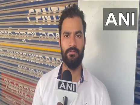 Fasiuddin, claiming to be eyewitness of Congress MLC office vandalism (Photo: ANI)