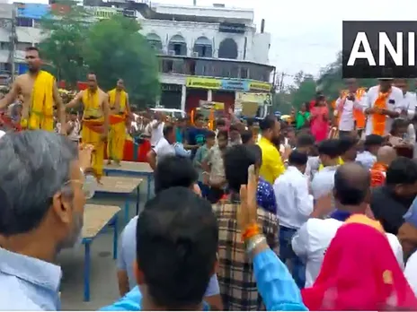 Huge number of devotees reach for the '84 Mahadev Yatra' in Ujjain (Photo/ANI)