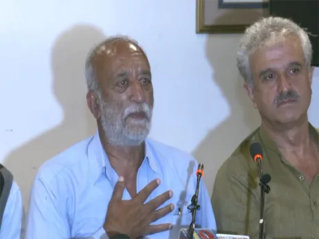 Leaders of farmer organisations during press conference in Shimla (Photo: ANI)