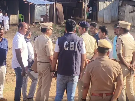 CBI officials at Tiruppuvanam Police Station (Photo/ANI)