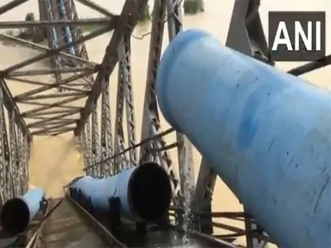 An iron bridge over Damodar River in Kalajharia area of Asansol, collapsed (Photo/ANI)