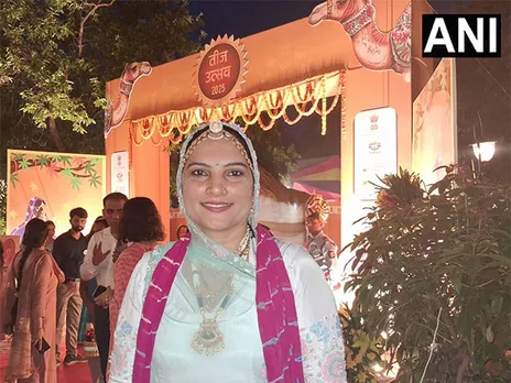Indian traditional handicraft fashion designer and social worker Ruma Devi (Photo/ ANI)