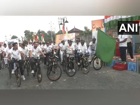 Cycle rally held in Srinagar to mark Kargil Vijay Diwas under Fit India Initiative. (Photo/ANI)