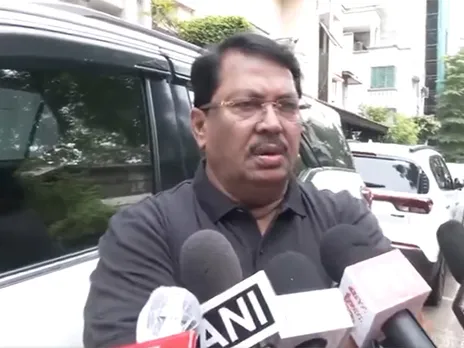 Congress leader Vijay Wadettiwar (Photo/ANI)