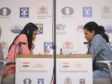 Divya Deshmukh (L) and Koneru Humpy (R) (Photo: @narendramodi/X)