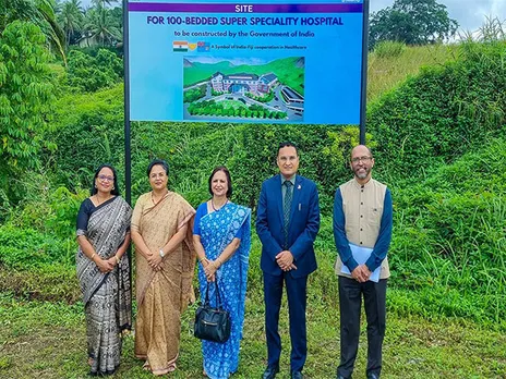 Neena Malhotra, Secretary (South), visited the site of the upcoming 100-bedded Super Speciality Hospital in Nasinu, Suva (Image: X@HCI_Suva)