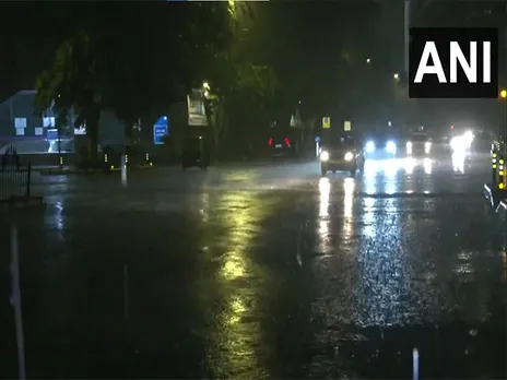Visuals of rainfall from Janpath, New Delhi (Photo/ANI)