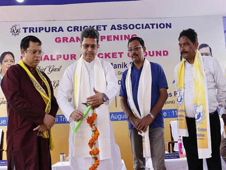 Tripura CM Manik Saha with other leaders (Photo/ANI)
