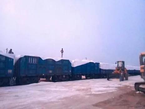 First industrial salt-loaded rake from Sanosara to Dahej (Photo/@AshwiniVaishnaw)