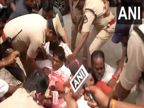 Hyderabad Police detains Bajrang Dal members (Photo/ANI)