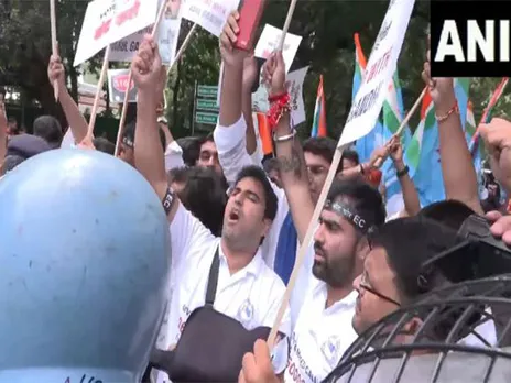 NSUI workers march from their headquarters to Jantar Mantar protesting Rahul Gandhi’s “vote chori” allegations (Photo/ANI)