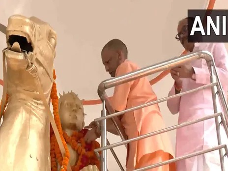 Uttar Pradesh CM pays tribute to Rani Avantibai Lodhi (Photo/ANI)