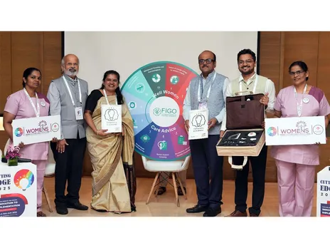 Dr Hema Divakar with Dr Amit Shah, Dr Shantanu Pathak & Dr G V Divakar unveiled the ‘Wheel of Wellness’ at Cutting Edge 2025—sparking a revolution in women’s healthcare