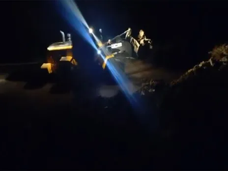 Work in progress on Bandipora-Gurez road (Photo/BRO)