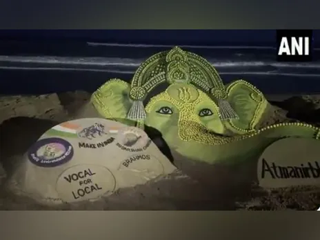 Sudarsan Pattnaik creates a lemon sand sculpture at Puri beach celebrating Ganesh Chaturthi (Photo/ANI)
