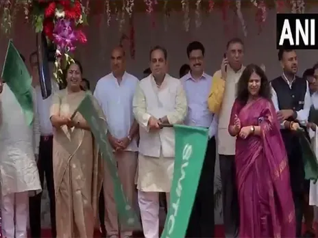 Delhi CM Rekha Gupta, Minister Pankaj Singh flags off buses for college students under 'U-Special' scheme (Photo/ANI)