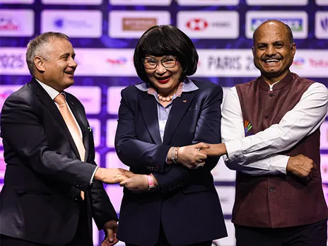 Frank Laurent, President, Federation Francaise de Badminton (L), Khunying Patama Leeswadtrakul, BWF President (M), and Sanjay Mishra, Hony. General Secretary, BAI (R). (Photo: Badminton Photo)