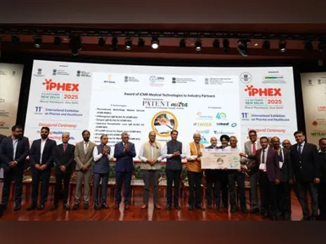 ICMR licenses nine breakthrough health technologies to industry partners at India MedTech Expo 2025 (Photo/PIB)