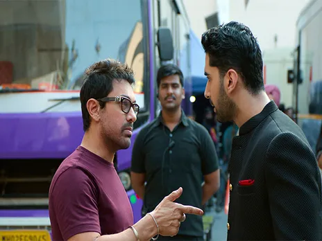 Aamir Khan annd Lakshya in The Ba***ds of Bollywood (Photo: Instagram/@netflix_in)