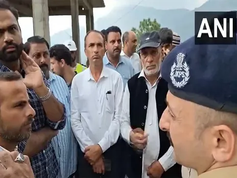 400 people shifted to shelters after cracks in houses due to land subsidence in J-K's Poonch. (Photo/ANI)