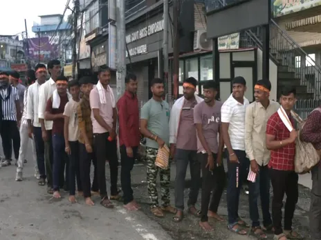 Pligrims in line for Vaishno Devi Yatra (Photo/ANI)