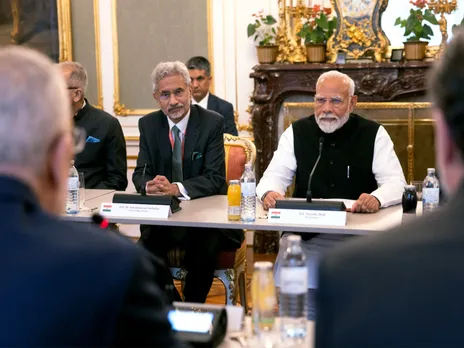 PM Modi with EAM S Jaishankar (Photo/ANI)