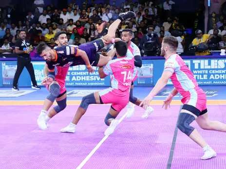 Players in action during the match (Photo: PKL)