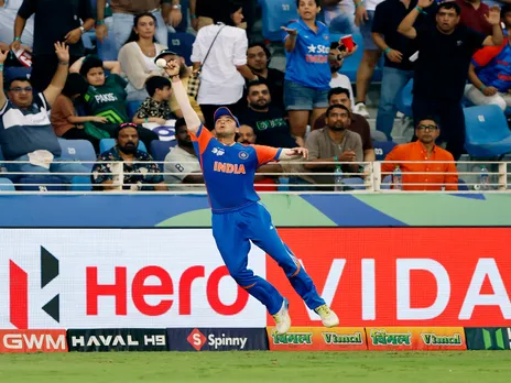 Abhishek Sharma trying to take a catch (Photo/ANI)