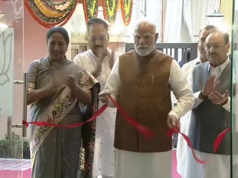 Prime Minister Narendra Modi inaugurated Delhi BJP party office at DDU Marg (Photo/ANI)
