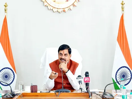 MP CM Mohan Yadav is transferring the relief amount to farmers (Photo/ANI)