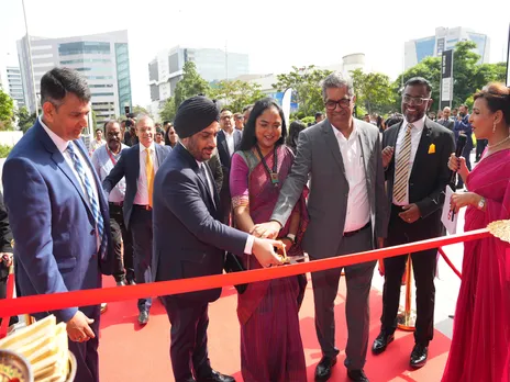 Mr. Sandeep Batra, Head, International Wealth and Premier Banking, HSBC India, inaugurates new branch in HITEC City, Hyderabad