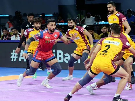 Players in action during the match (Photo: PKL)