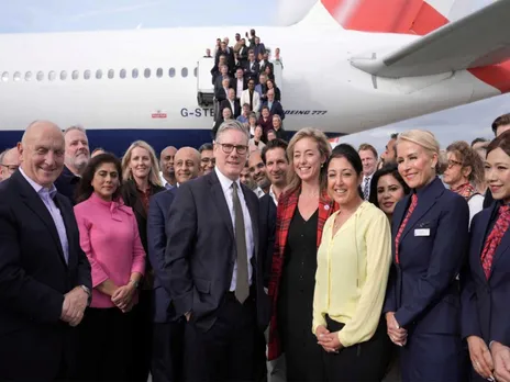 UK Prime Minister Keir Starmer with his business delegation at London’s Heathrow Airport  (Photo/Reuters)