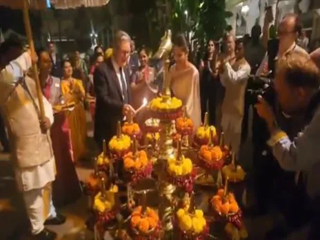 UK Prime Minister Keir Starmer lights diyas in Mumbai, symbolising the cultural ties between India and the United Kingdom ahead of the Diwali festival. (Photo/ANI)