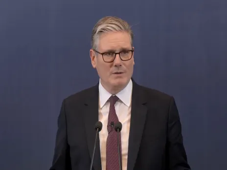 United Kingdom Prime Minister Keir Starmer addresses a press conference in Mumbai, announcing new initiatives to strengthen India–UK cooperation in trade, technology, and education. (Photo/ANI)