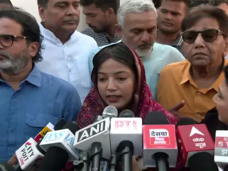 Jyoti Singh meets Jan Suraaj Founder Prashant Kishor in Patna (Photo/ANI)