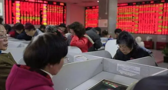 Shanghai stocks end down as economy worries persist