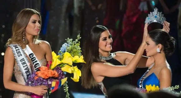 2015 Miss Universe goof up: Pia Wurtzbach wonâ€™t share her crown with Miss Colombia