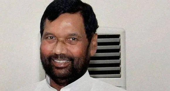 Paswan says â€˜jungle raj is backâ€™ in Bihar after cop shot dead
