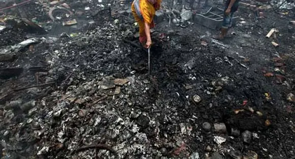 Fire in Lucknow slum