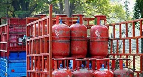 Now consumers can pay online while booking LPG cylinder