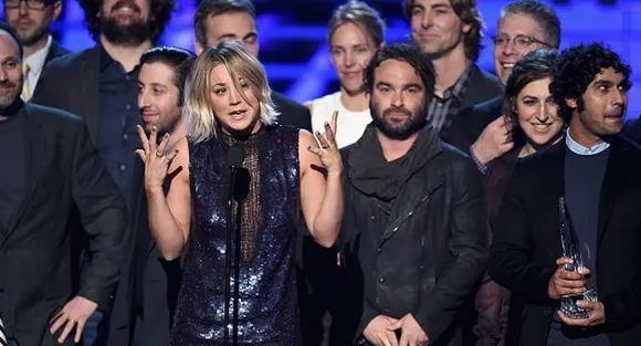 Cast of 'Friends', 'Big Bang Theory' unite for photo op