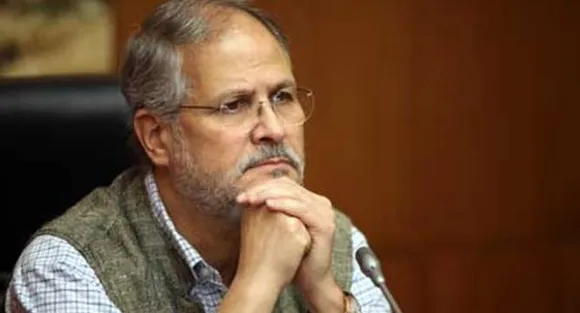 LG writes to Kejriwal, Sisodia to resolve MCD employees strike