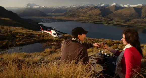 Romantic dinners, helicopter rides popular V-day date choices