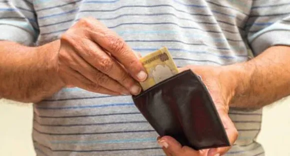 Budget 2016: 'Hiking revenue base, investment key for fiscal balance'