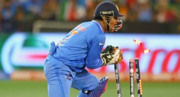 Mahendra Singh Dhoni unhappy with umpires using ear piece