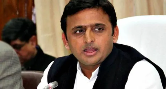 Akhilesh announces Rs 5 lakh for kin of blaze victim