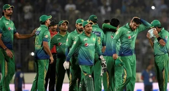 Pakistan batsmen face fire after Asia Cup defeat