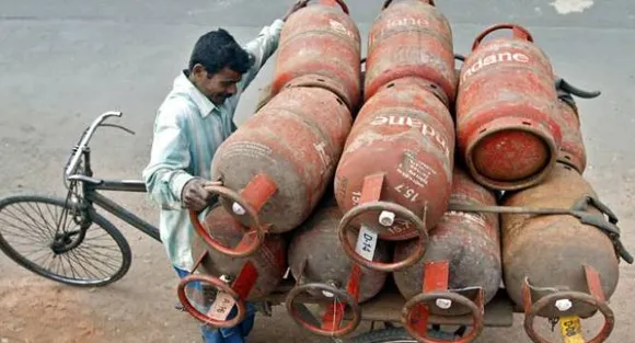 LPG free scheme: Cabinet approves Rs 8000 cr gas connections for poor women