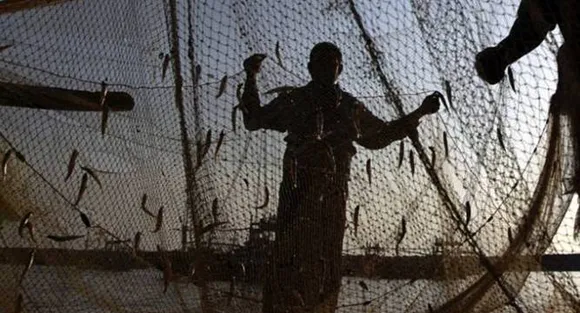 28 Indian fishermen arrested by Lankan Navy